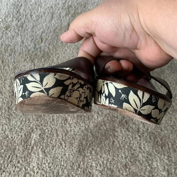 Cole Haan Women's Cambon Platform Dress Sandal Black/Floral Print Size 8.5 - Picture 5 of 7